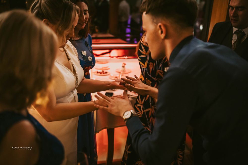 Iluzjonista Magik Hubert Burzyński magia - urodziny, wesele, festyny