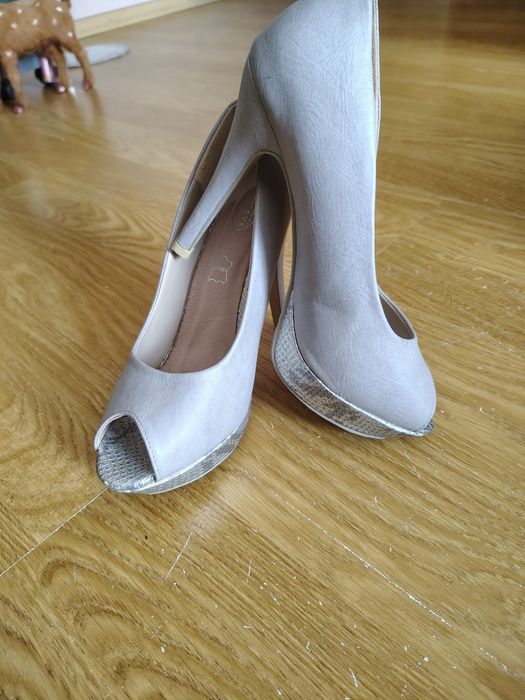 Szare szpilki 39 buty na obcasie buty z platformą
