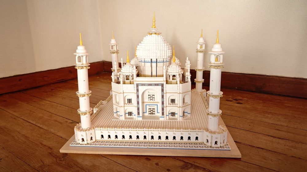Vendo LEGO Taj Mahal Creator Expert 10256 .  Set impecável.