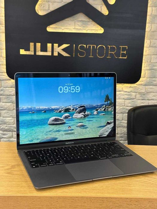 MacBook Air 13" M1 8/256GB Space Gray Вживаний
