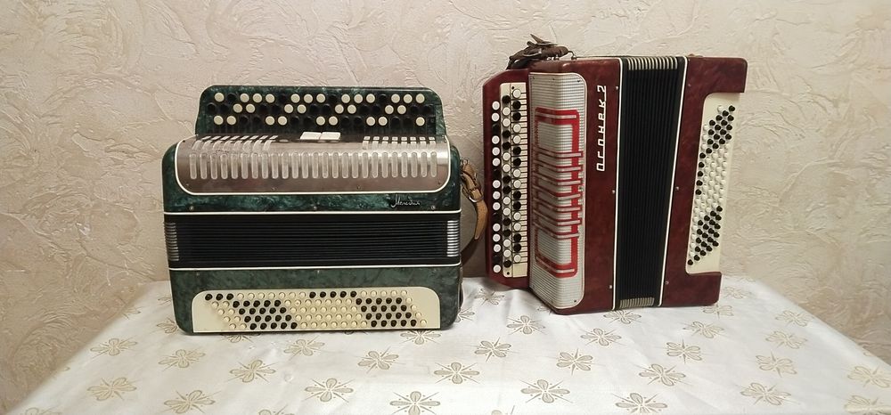 Малий баян (зменшений)Кіровський на 80басів.