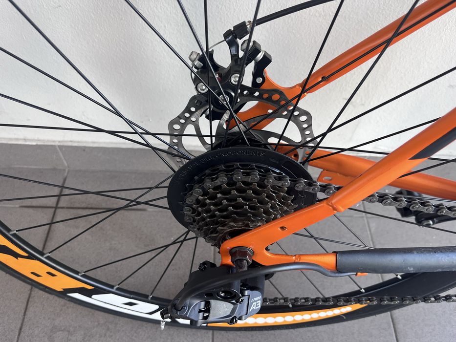 Vendo bicicleta de estrada em bom estado.