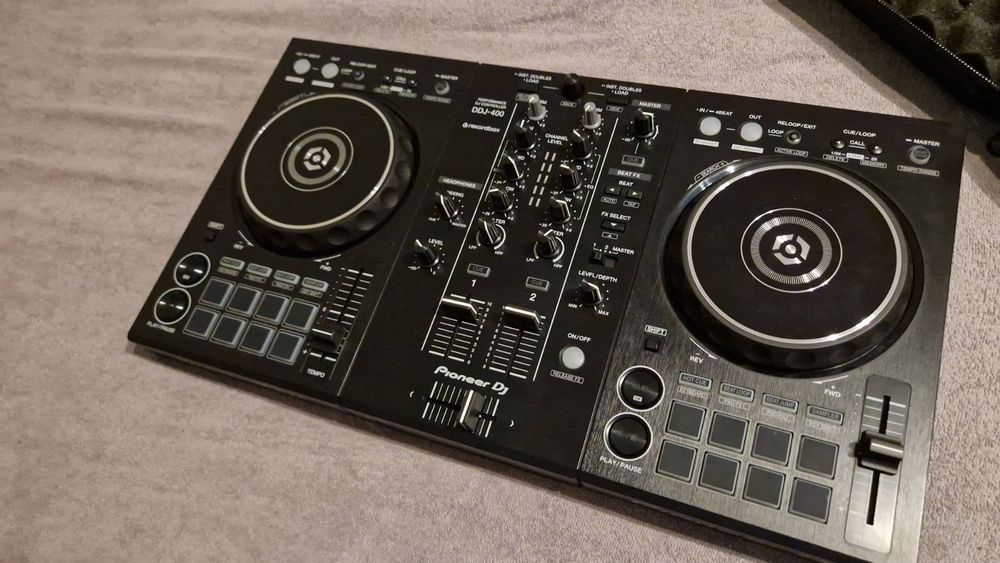 Pioneer DJ konsola