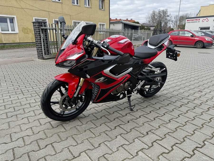 Qjmotor SRK 125 R model 2026