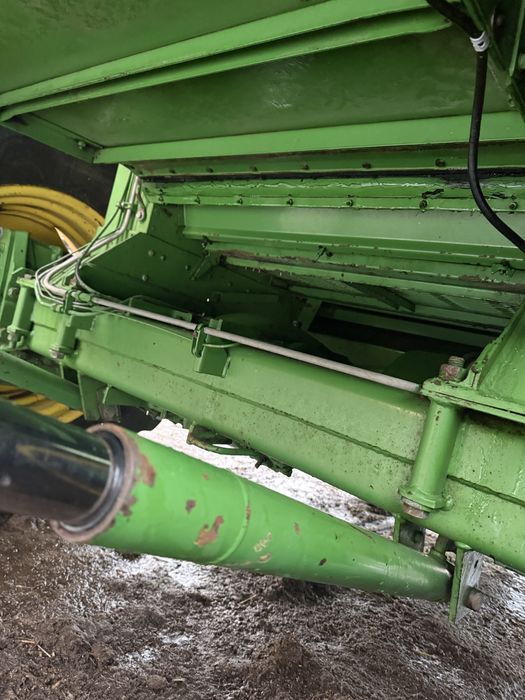 Свіжопривезений John Deere 1065 , Klima, жатка 3,65 візок Хороший стан