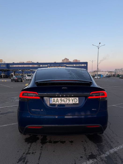 Tesla Model X 2016