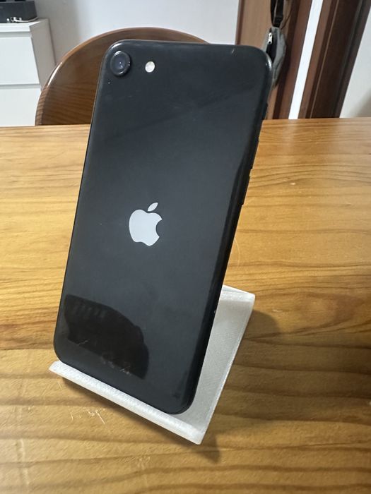iPhone SE 2020 em bom estado 64GB