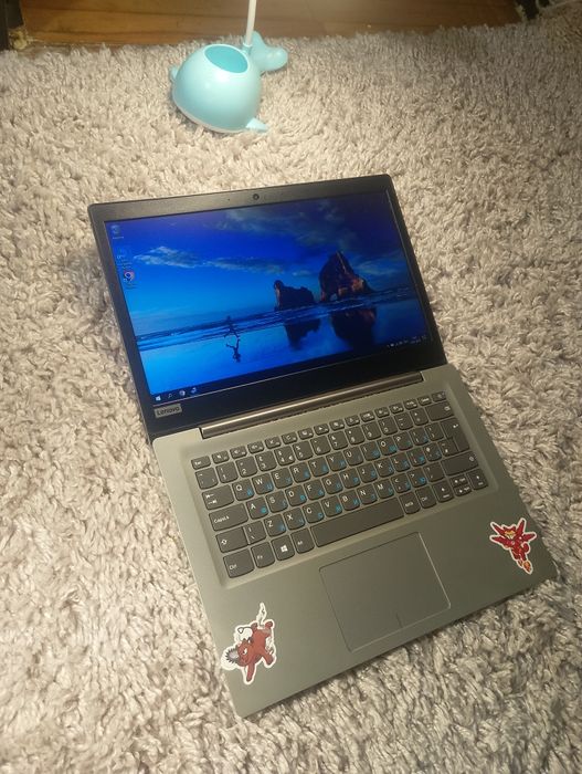 Ноутбук Lenovo 2024рік/ssd/4озу/14 дюймів батарея 4-6 годин