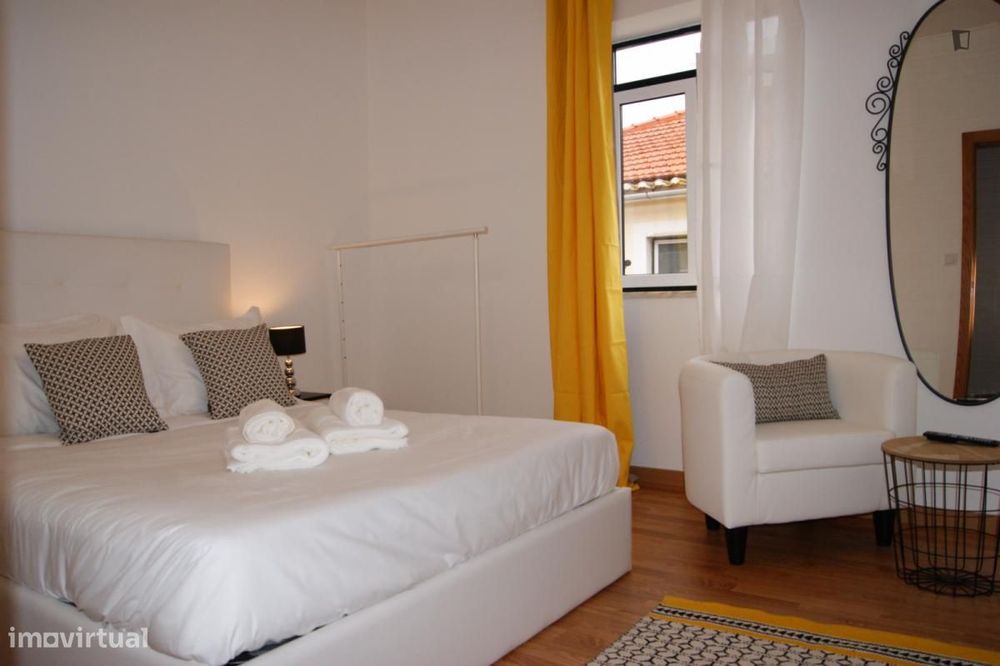 Quarto - localizado em São Bento Lisbon