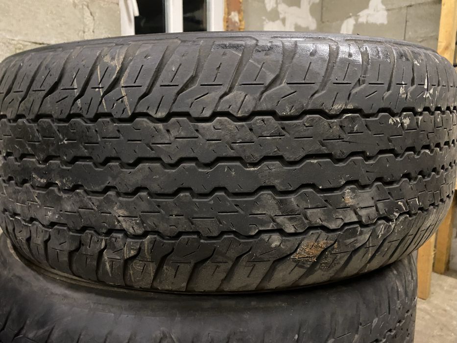 Шини. В описі розміри