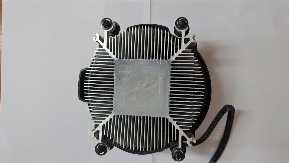 AMD Ryzen 3 3200G | Vega 8 | Cooler Original | Em bom estado!