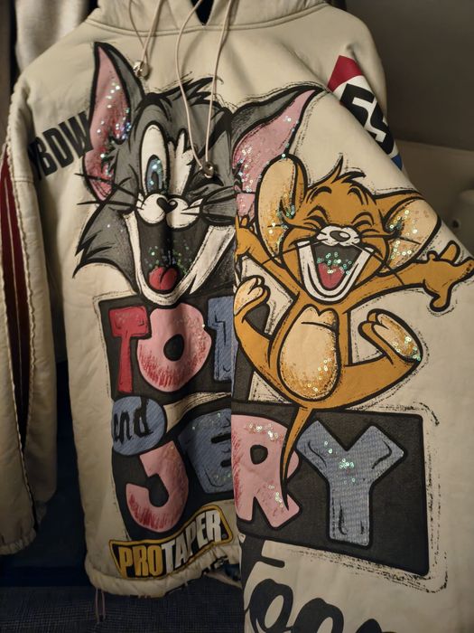 Camisolas e kispos marca chocolate tem Disney