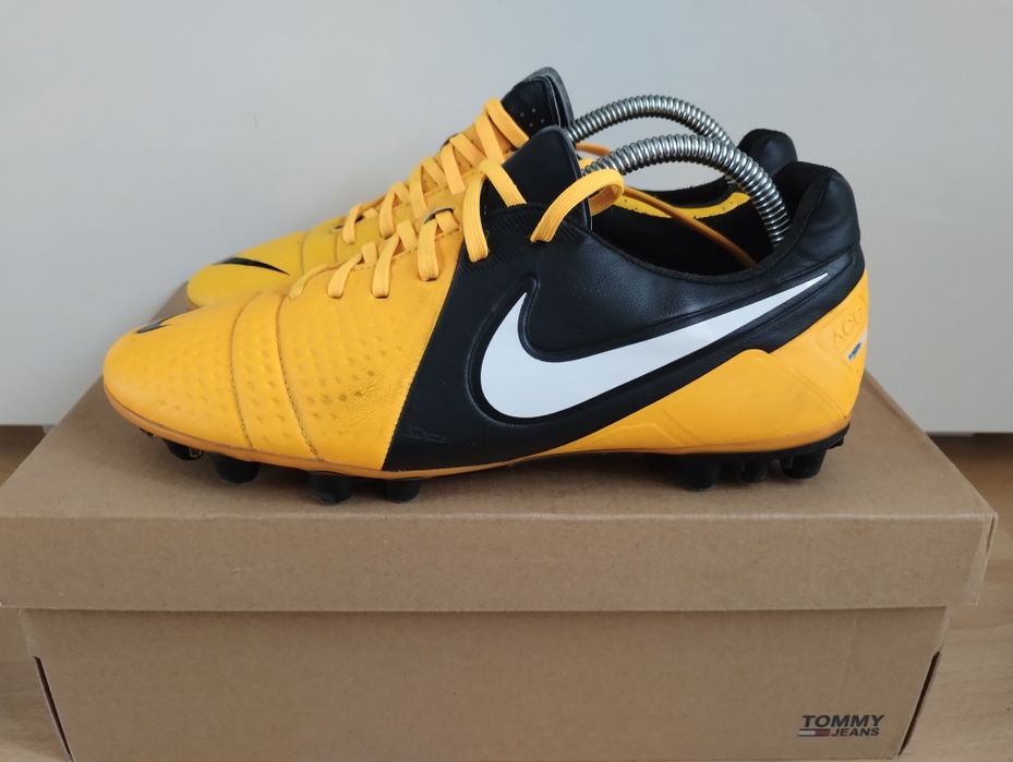 Buty korki piłkarskie 41 Nike CTR360 Maestri III ACC