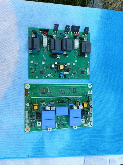 Dwa moduły mocy złom elektroniczny