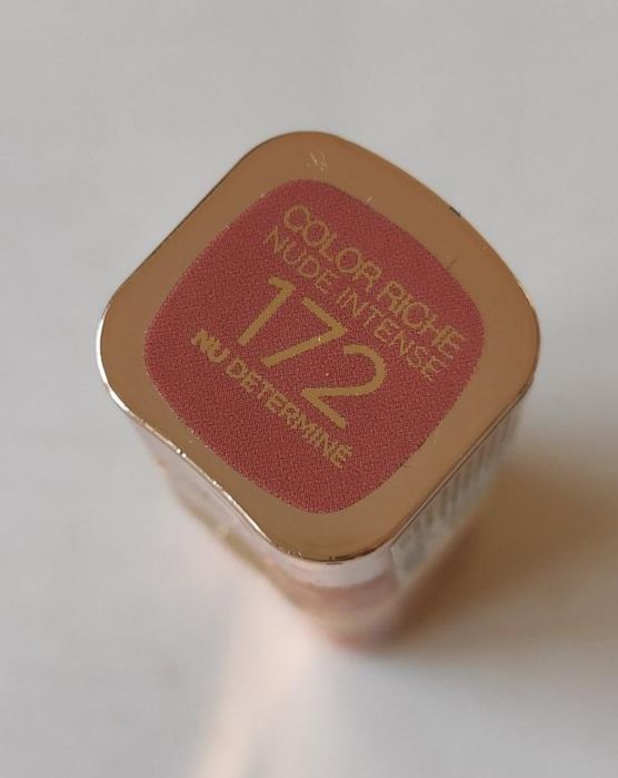 Помада L'oreal Paris Glow Paradise# 353 та #172 Nu Determine