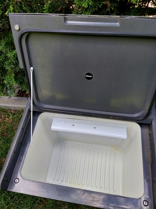 Lodówka turystyczna absorpcyjna na gaz
