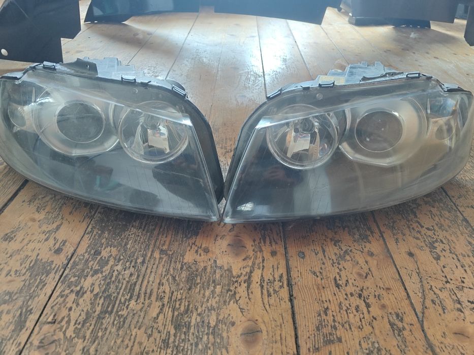 Lampy przód komplet Xenon Audi 03-08