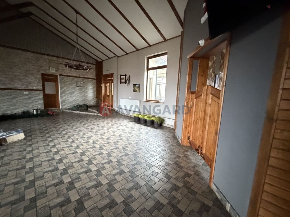 Продаж діючого комплексу на трасі Київ–Чоп (с. Бродки, Львівська обл.