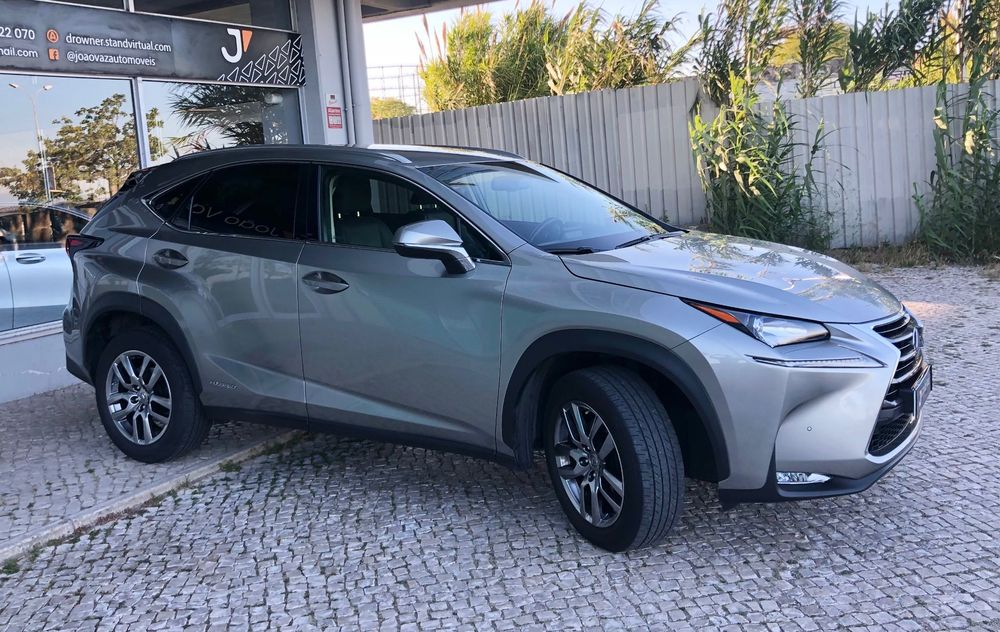 Lexus NX 300h Executive Plus