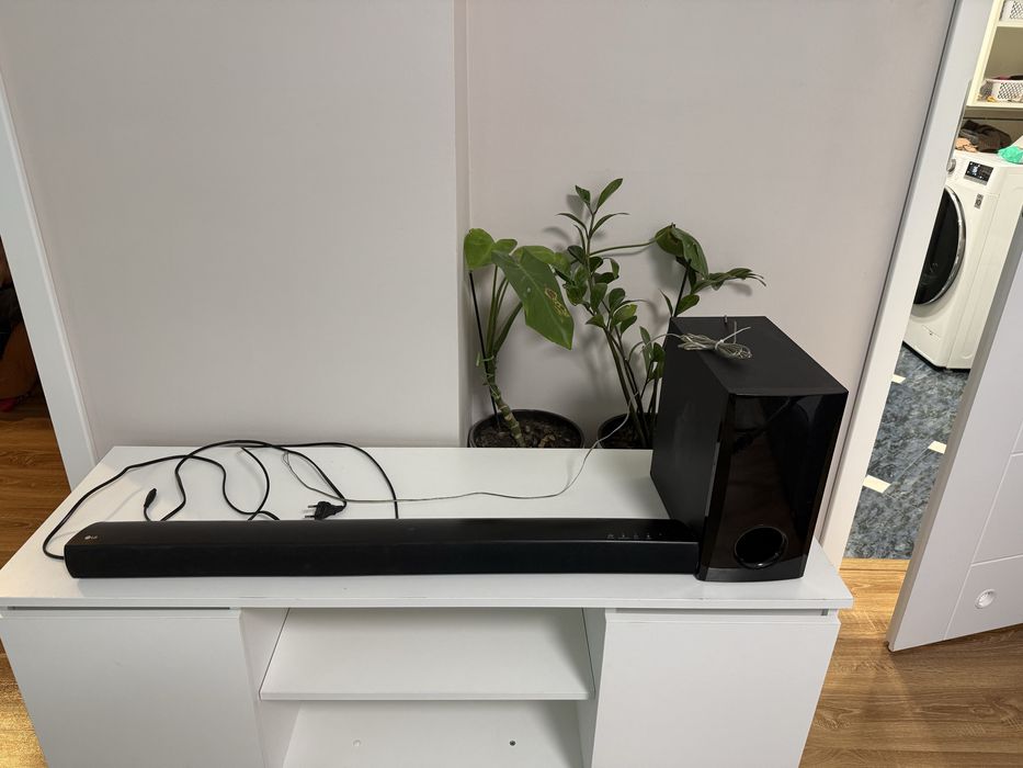 Soundbar LG + sobufer optical i BT