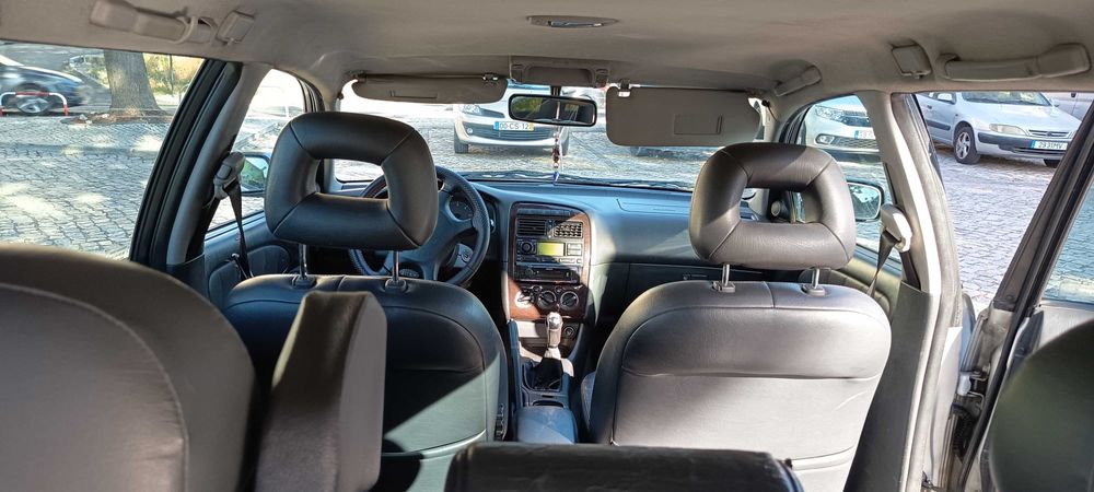Toyota Avensis SW 2.0 D-4D (2001)