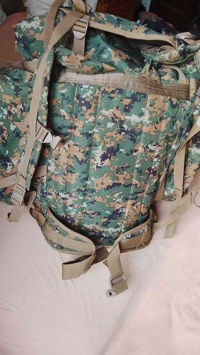 Mala/Mochila Tática Camuflada – Grande Capacidade