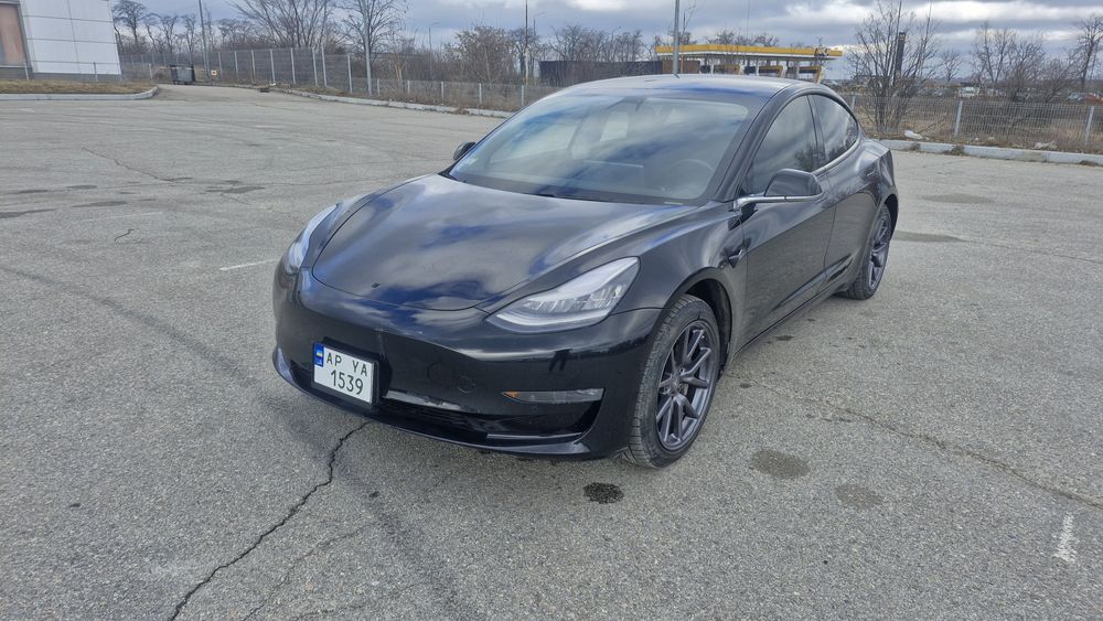 Продам Tesla model 3