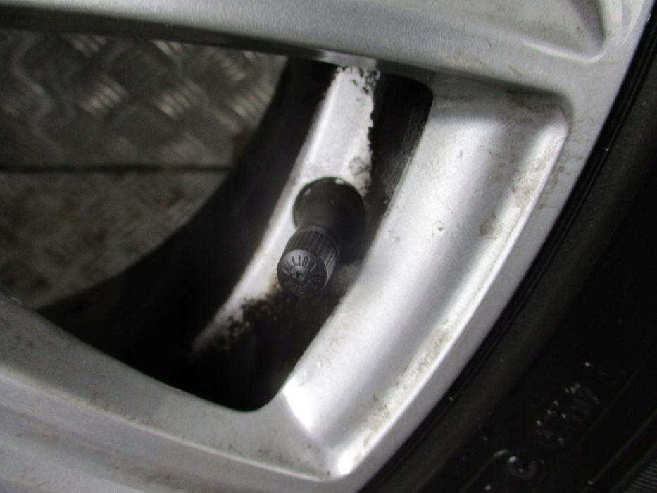 Koła Felgi Opony Audi Q3 8U0 R16