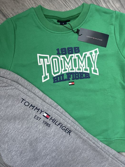 Дитячий костюм Tommy Hilfiger. Розмір на 8 років (128 см). НОВИЙ.