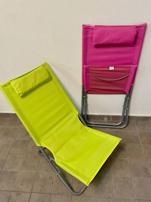 Duas cadeiras de praia
