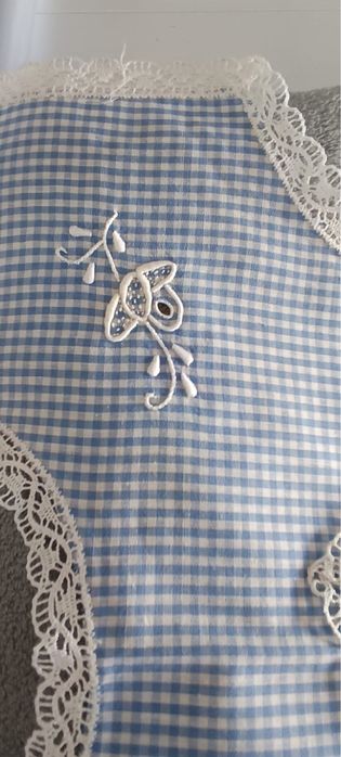 Bordados- panos para cesto do pão
