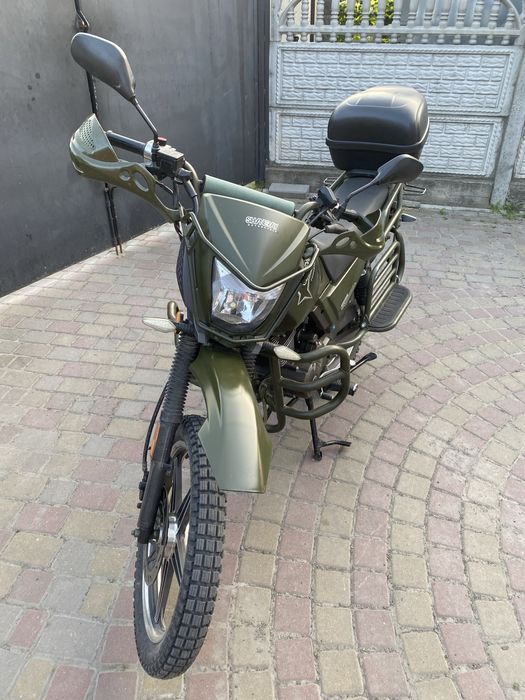 Продам мотоцикол shineray forester