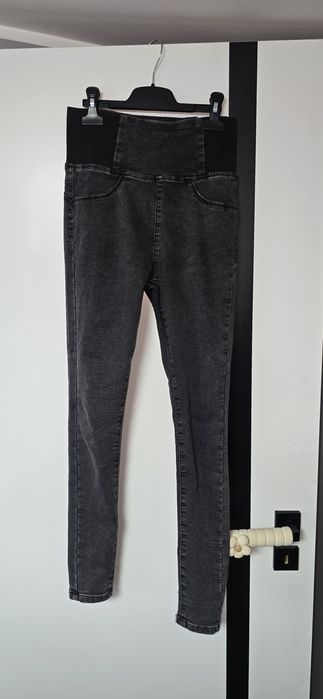 Jeansy wyszczuplające wysokim stanem M.Sara  r.26