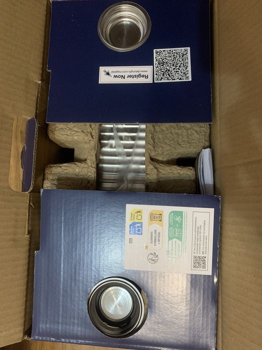 Продам кавоварку ріжковуDelonghi EC 685.BK( Нова)