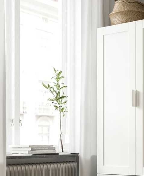 Armário Roupeiro com 1 prateleira e 2 varões para bebe crianca.