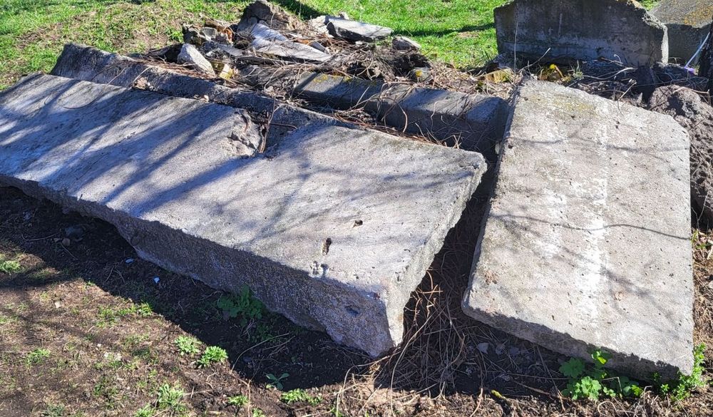 Ракушняк, бетонні плити