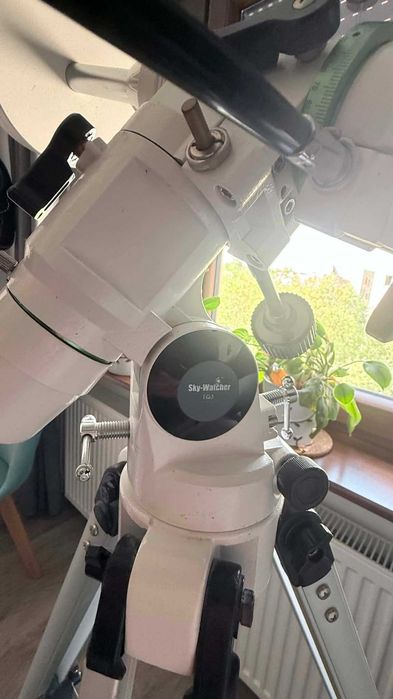 Teleskop MAK 127 Sky-Watcher + montaż EQ3-2 + napęd 1-oś (stan bdb) + dodatki