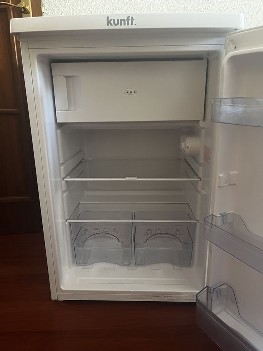 2 Frigoríficos Usados em Bom Estado – Venda em Conjunto ou Separado