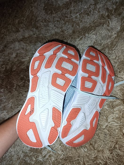 Кросівки жіночі Hoka