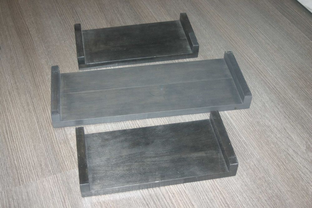 три подставки (монитор, клавиатура)