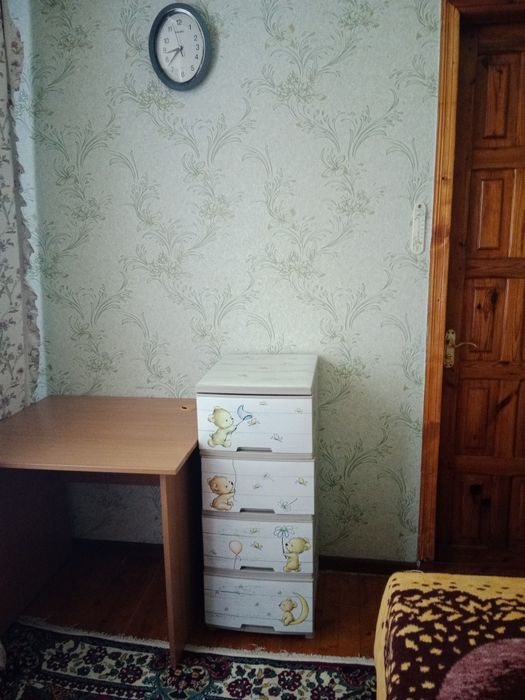 Кімната в Бортничах в приватному будинку, газове опалення.