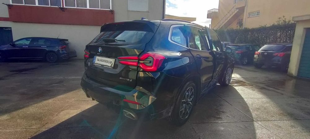 BMW X3 sDrive 18 d Diesel-Hybrid