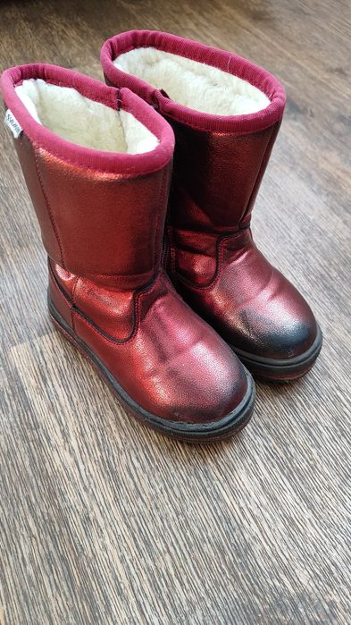 Взуття для дівчинки