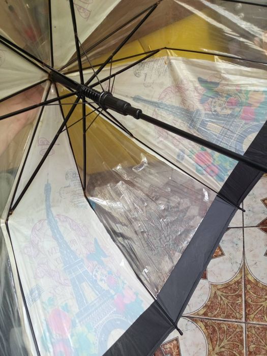 Продам зонтик женский.