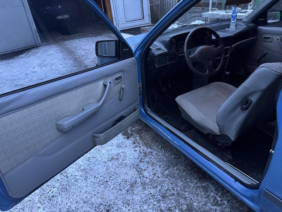 Opel Kadett 1.3 Кадет