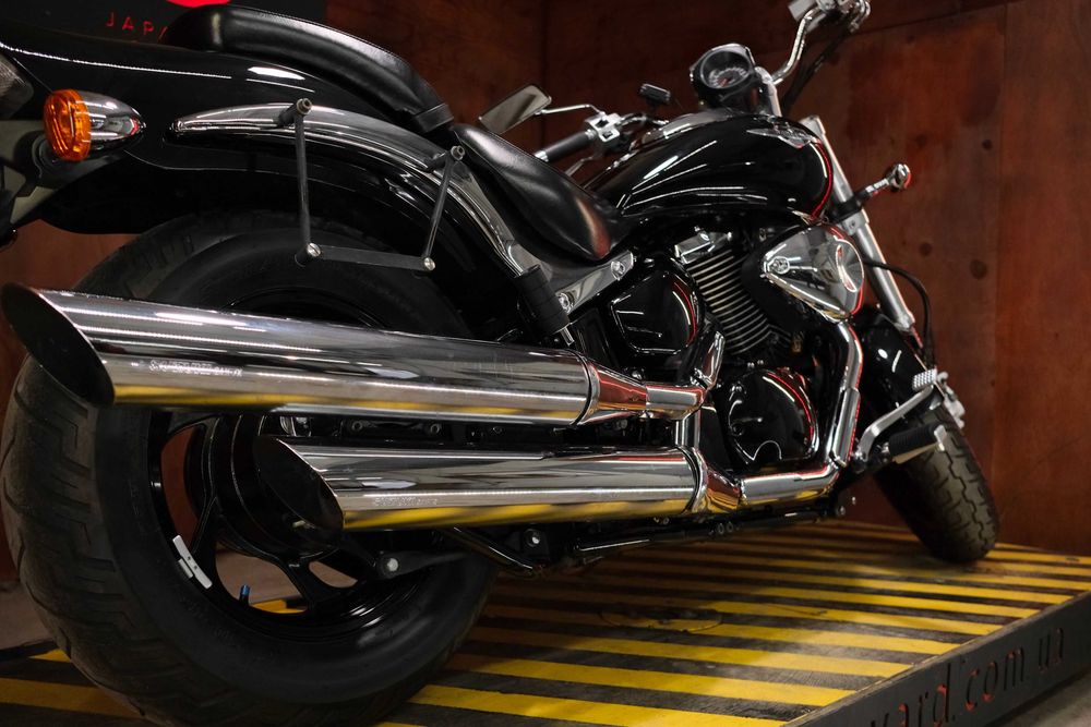 Suzuki Boulevard 800 із Японії