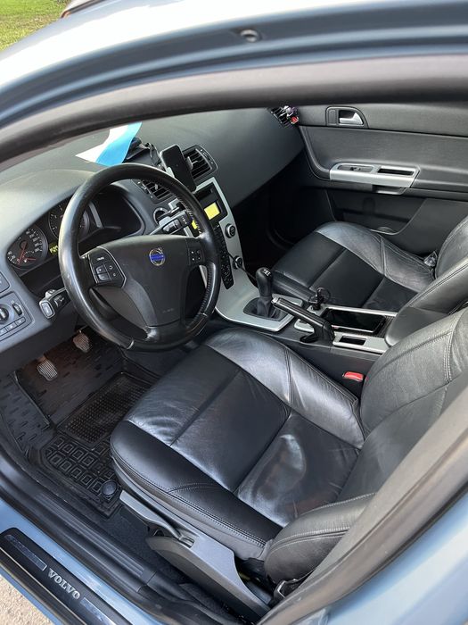 Продам власне авто Volvo v 50