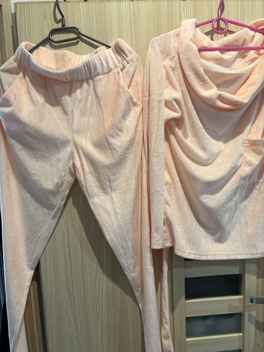 Morelowy nowy dres welurowy bluzka spodnie rozm 38/40