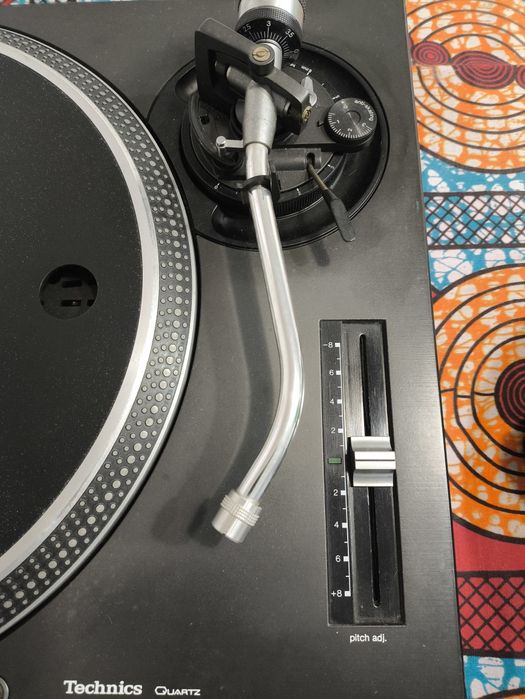Technics 1210 MK2