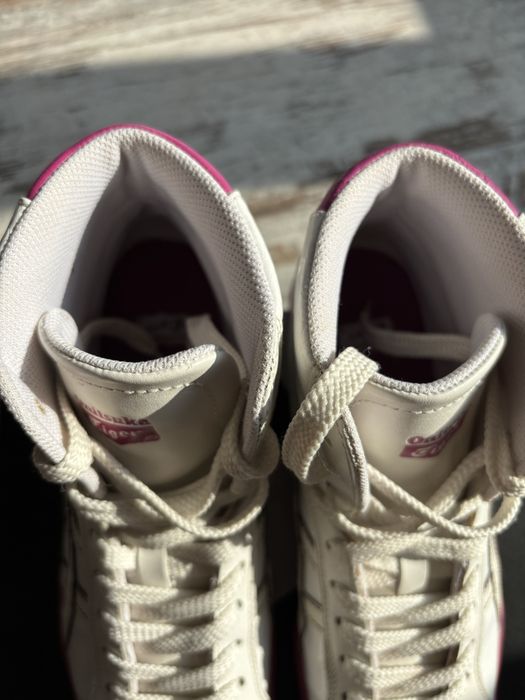 Високі білі кеди onitsuka tiger, лакована шкіра під рептилію